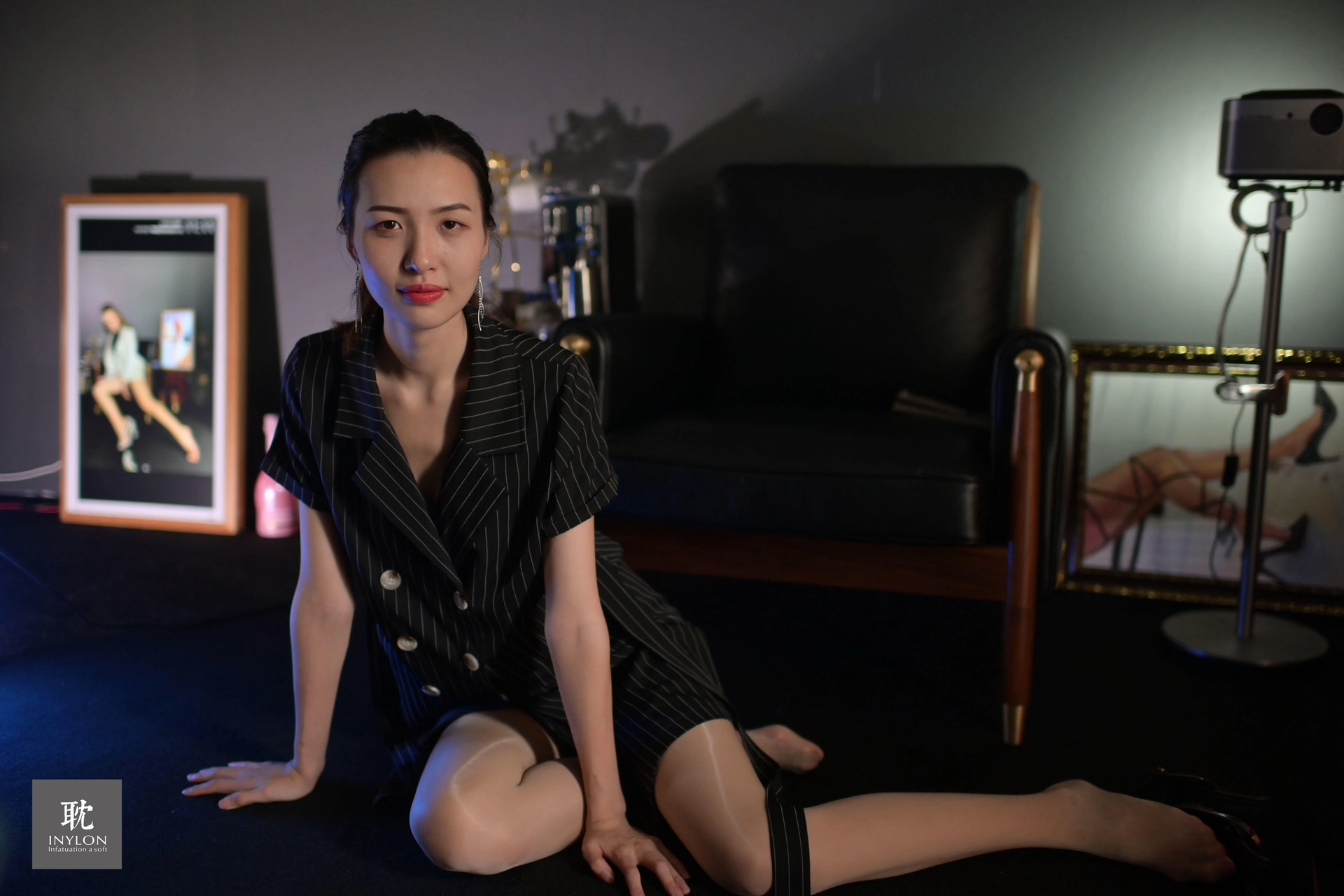 [IESS异思趣向] 普惠集 181-大妞的马油袜II 0